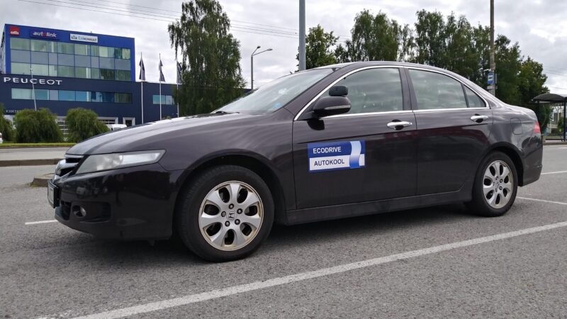autokool Õppesõit manuaalkäigukastiga